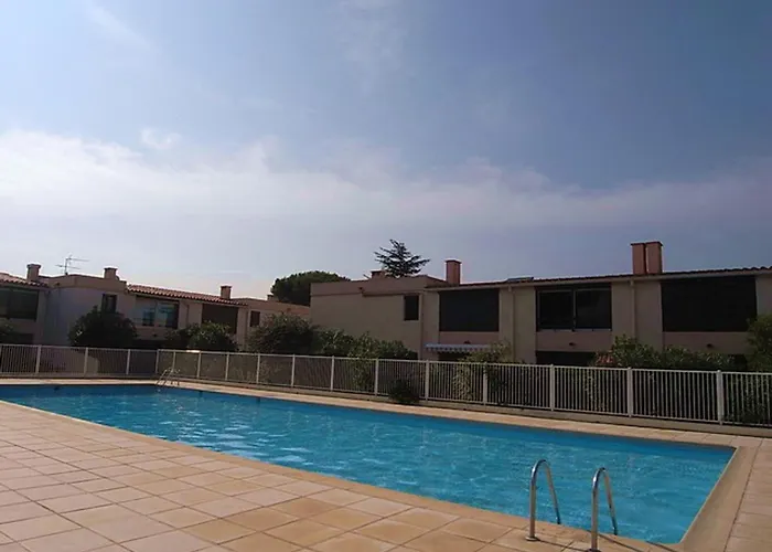 3 Pieces Avec Climatisation, Piscine Et Parking Prive A 500m Des Plages - Fr-1-776-128 아파트