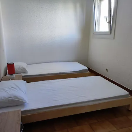 3 Pieces Avec Climatisation, Piscine Et Parking Prive A 500m Des Plages - Fr-1-776-128 * Argelès-sur-Mer